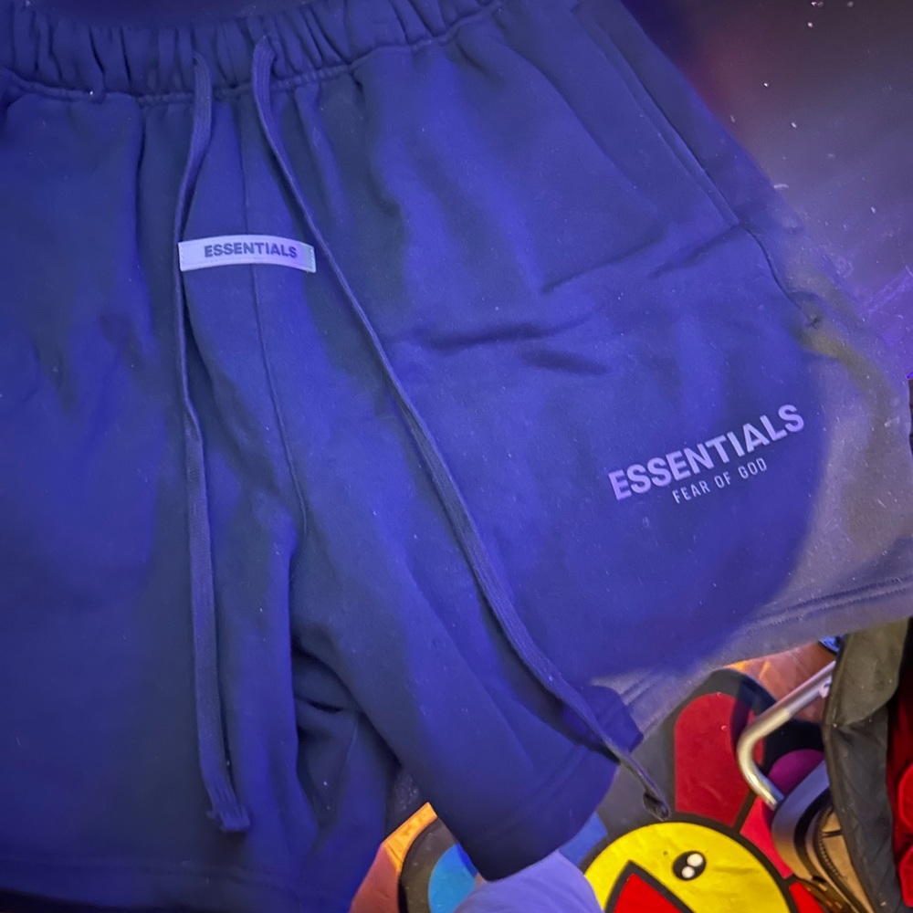 Fear of God Essentials shorts (black)